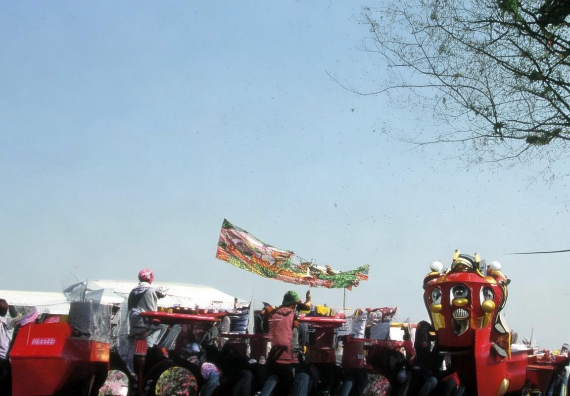 德甲焦点战突发意外：观众晕倒致比赛暂停，赛事反思与启示(图3)