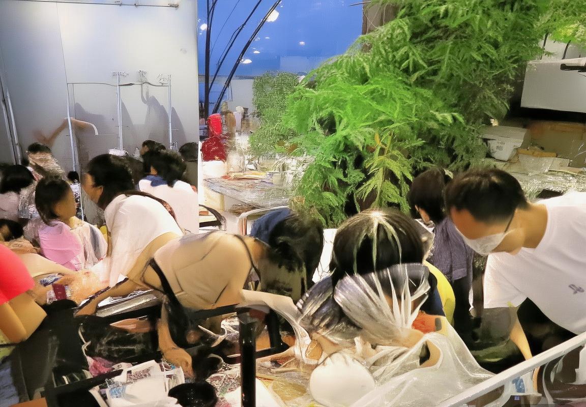 巴塞罗那vs里昂欧冠激战：1:1平局背后的故事与悬念解析(图3)